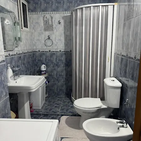 In Rus, Apartamento *